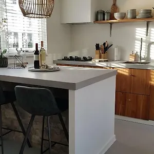 Intika House Vakantiehuis